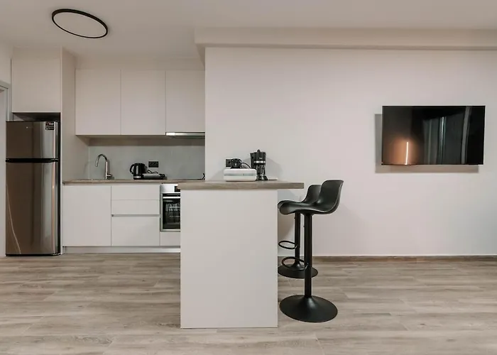 Harbor Pearl Nauplia